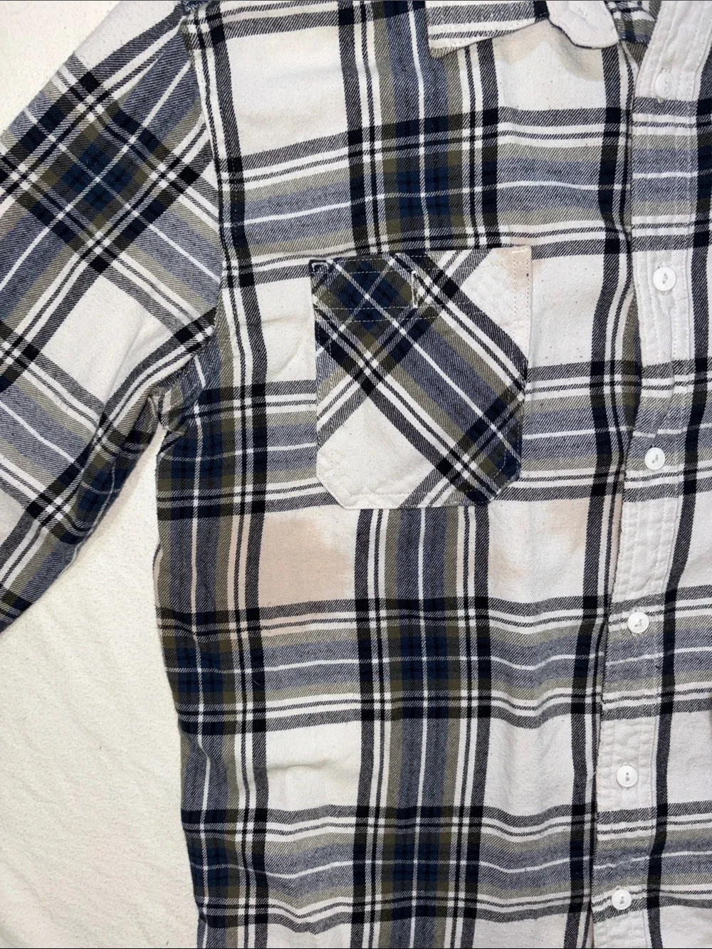 Levi’s White Navy Plaid Long Sleeve Button Down Flannel Shirt - Men’s L